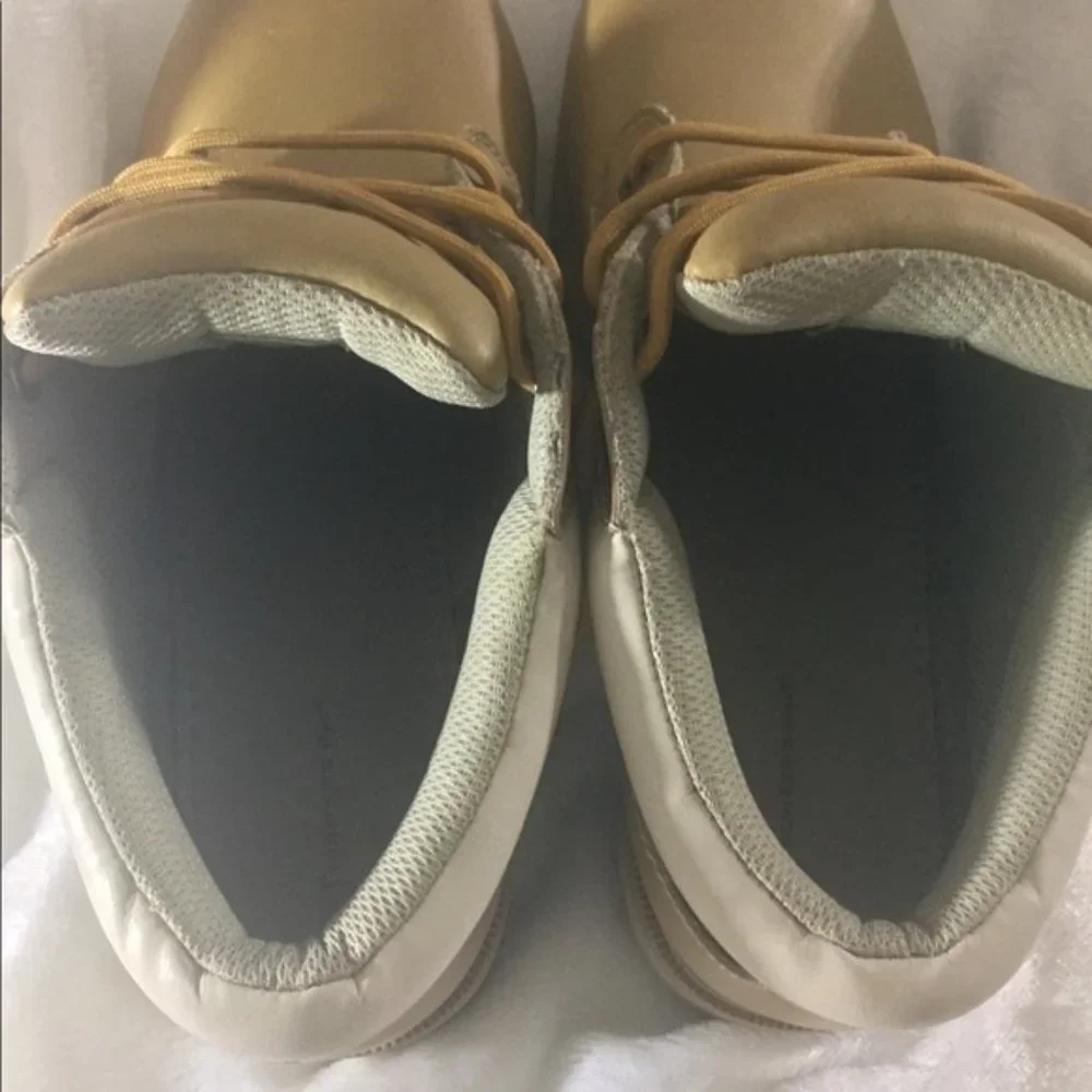 SOLD! Hunter's Bay Men's Chukka Boots - Picture 11 of 14